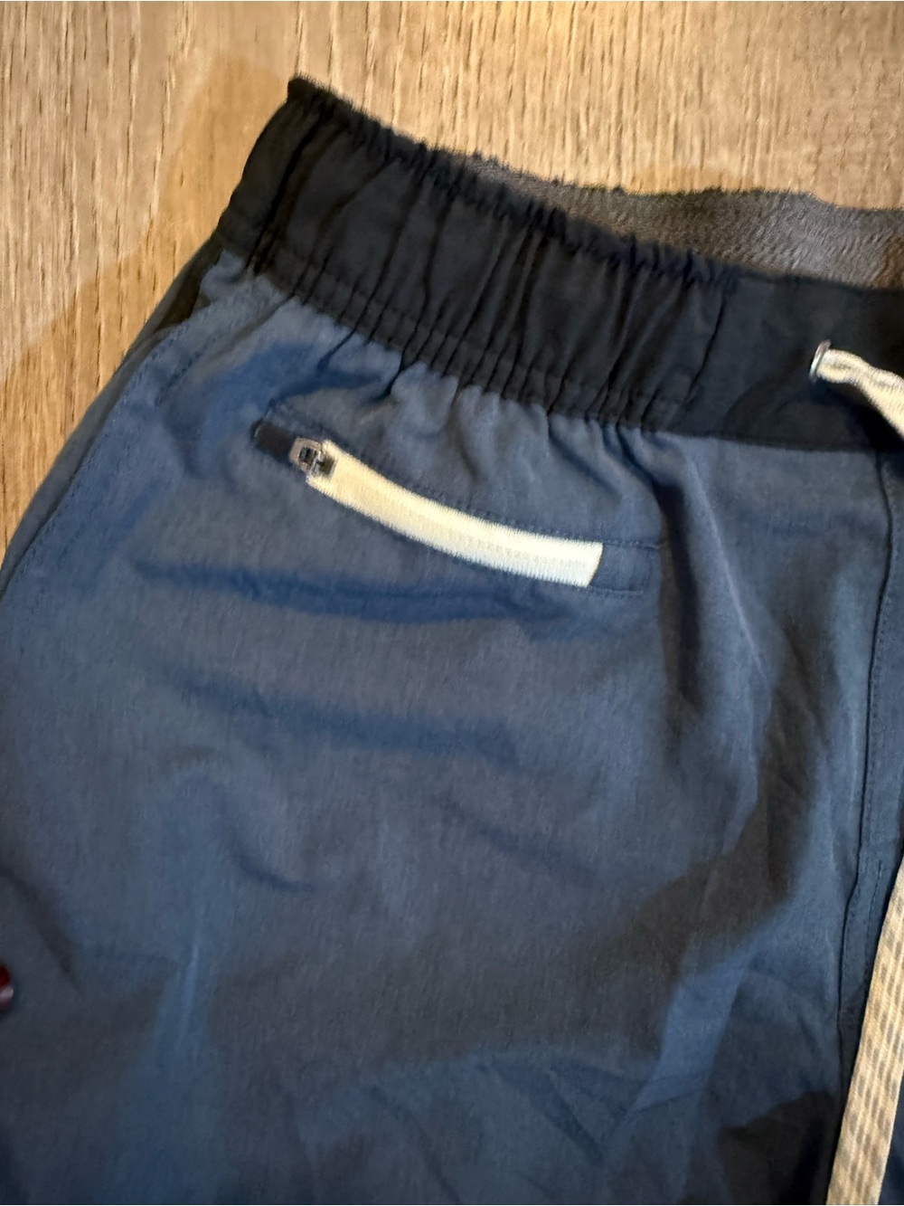 Vuori Banks Short Unlined 7" in Azure Linen Texture - Picture 7 of 9